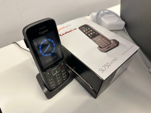 991555-1 Gigaset N510 IP PRO with 3 handsets