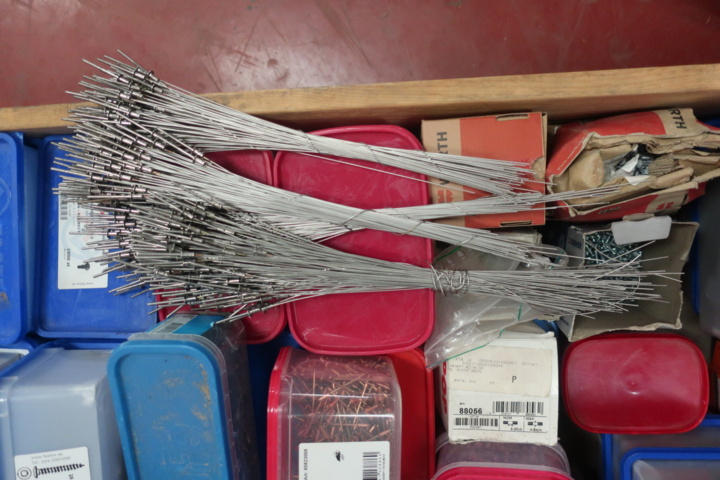 1029300-15 Pallet with miscellaneous for sheet metal work, i.a. tin screw, rivets