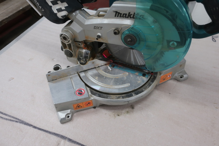 1029306-2 Batteridriven Kap/ gersåg, Makita LXT DLS600