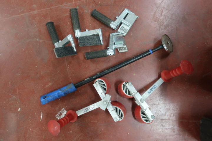 1029316-8 Lot with various vacuum lifters