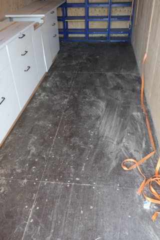 1029376-16 Insulated container 20 feet