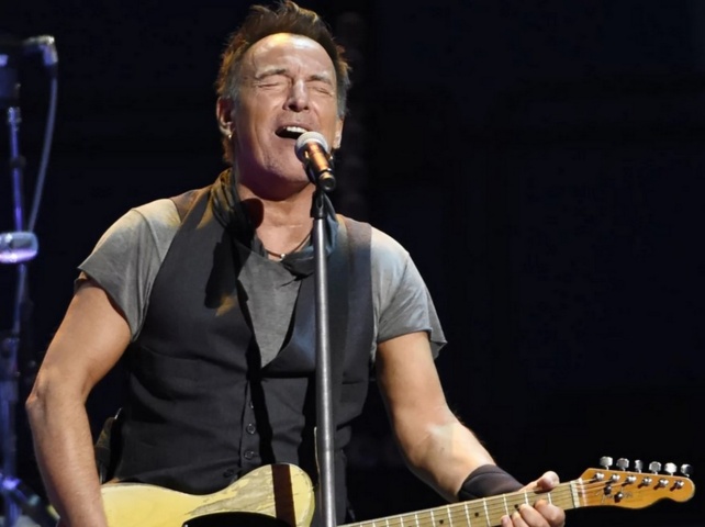 1038573-4 2 tickets 26/6 Bruce Springsten Ullevi