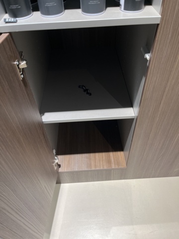 803211-8 Shop module, approx. 5x5m with small kitchen built on site