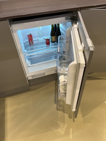 803211-15 Shop module, approx. 5x5m with small kitchen built on site