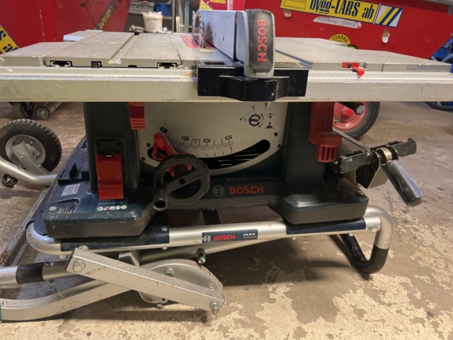 1024181-5 Bosch table saw