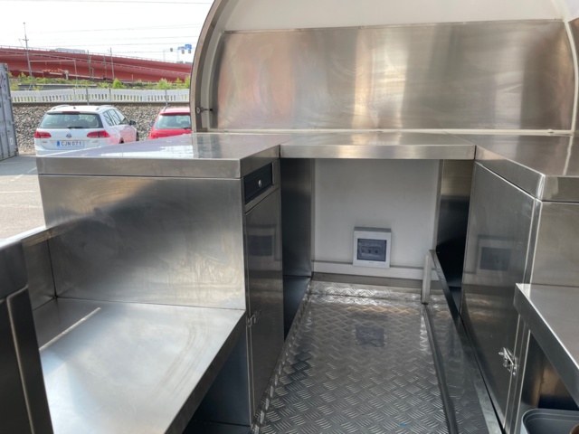 1039995-38 Food trailer/food truck LRS Compact LE GRAND FOODTRAILERS, 2021