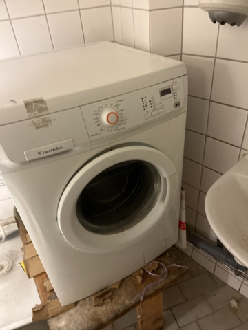 803256-4 Washing machine Electrolux