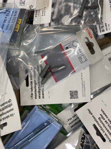 1040022-9 Tape, Frame adjuster, Bits Deck Tool, Window sheet screw, Center drill, etc