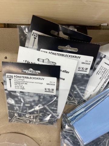 1040022-11 Tape, Frame adjuster, Bits Deck Tool, Window sheet screw, Center drill, etc