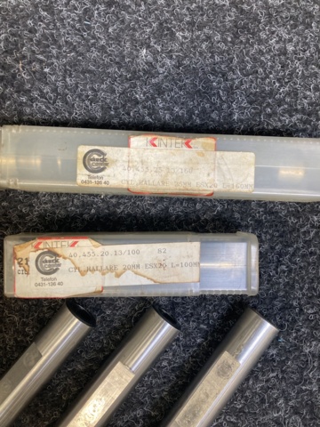 1038314-3 Cylindrical socket chucks