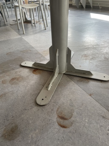 1025849-4 Round table - 6 pieces