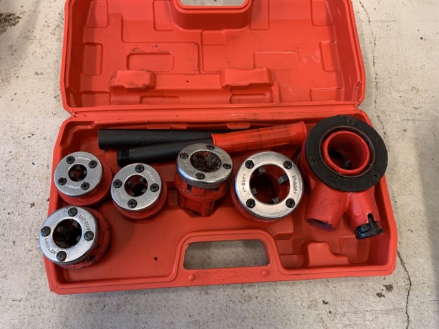 992978-1 Pipe thread knocker kit