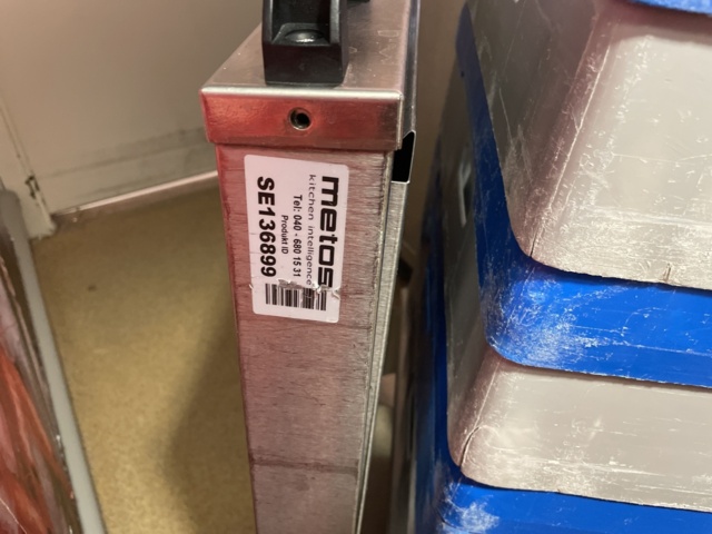 1025874-3 Vagn för disk eller glas-backar