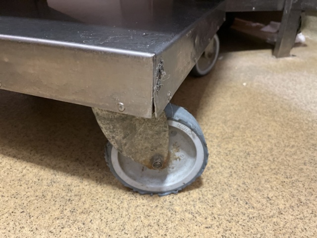 1025874-5 Vagn för disk eller glas-backar