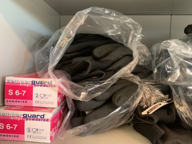 1036581-3 Parti handskar , städmoppar