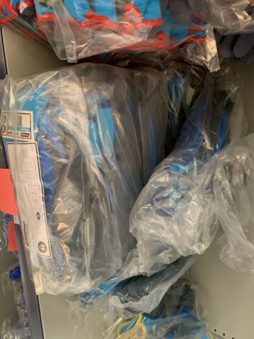 1036581-18 Parti handskar , städmoppar