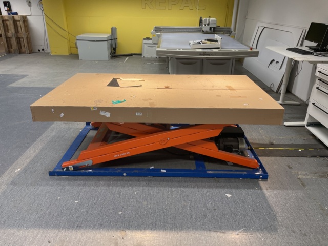 1025907-1 Lifting table EdmoLift TS2000