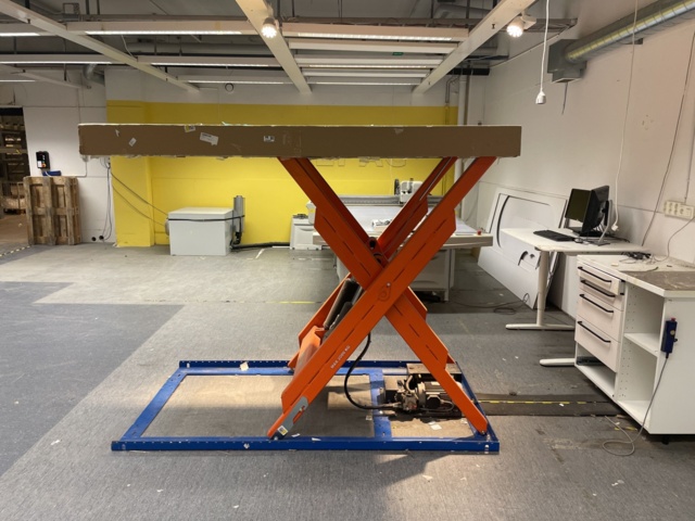 1025907-2 Lifting table EdmoLift TS2000