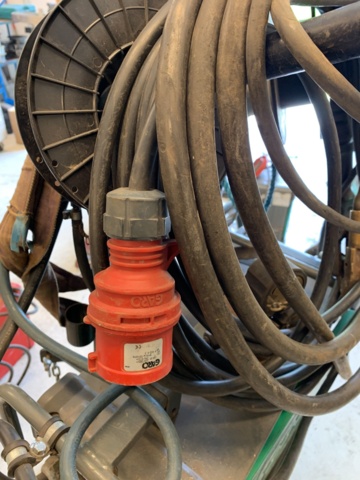 992992-8 MIG welding Migatronic Omega Yard 300