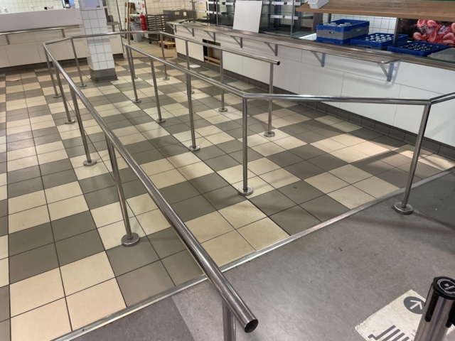 1025918-2 Stainless steel railings from queue systems