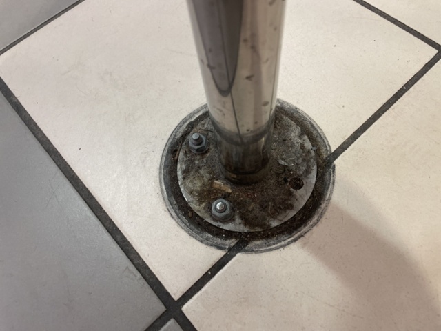 1025918-8 Stainless steel railings from queue systems