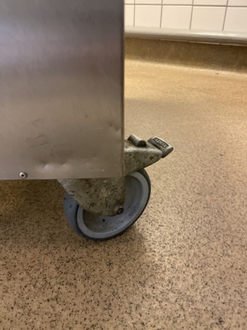 1025923-6 Tallriksvagnar, 2 stycken