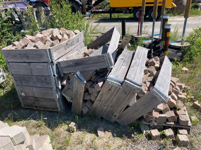 1036609-2 Paving stone small Bohus granite