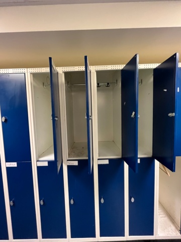 1026059-4 Dressing cabinet 3 sections (22 cabinets)