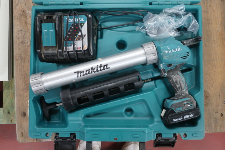 1029418-1 Grouting gun, Makita DCG180