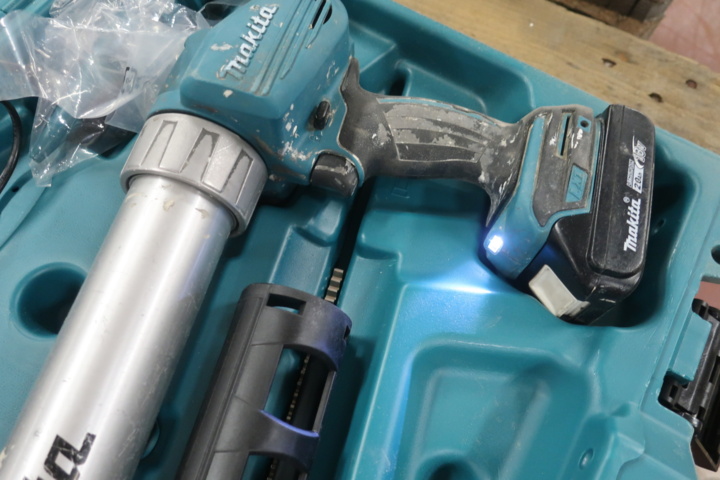 1029418-3 Grouting gun, Makita DCG180