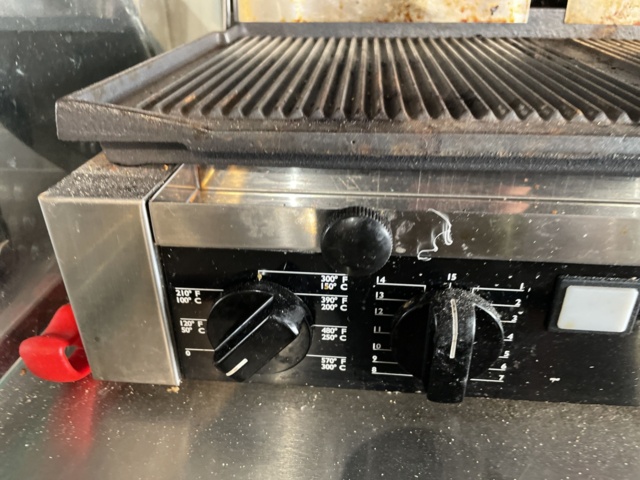 1023464-3 Double sandwich grill Sirman