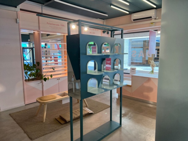 733001-8 Store interior with cash desk in 44 parts