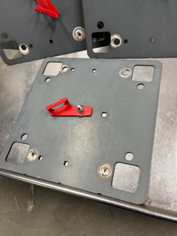 1001639-5 5 pieces Fall protection hooks on plate