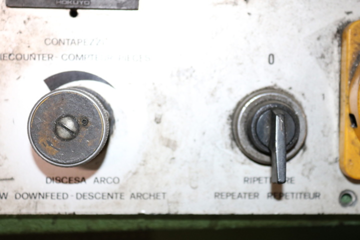 998605-8 Bandsåg Thomas 310A (Reparationsobjekt)