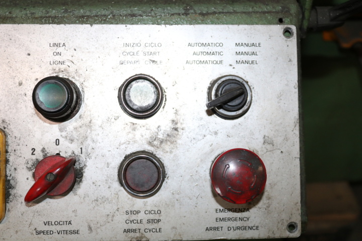 998605-10 Bandsåg Thomas 310A (Reparationsobjekt)