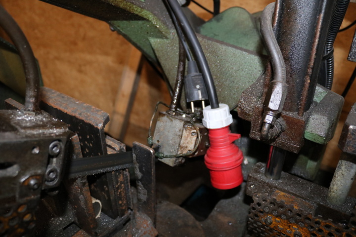 998605-16 Bandsåg Thomas 310A (Reparationsobjekt)