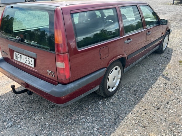 1040712-5 Volvo 850 Estate 2.5 10V Automatic, 144hp, 1995