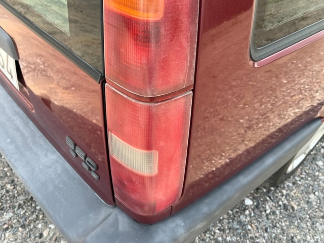 1040712-10 Volvo 850 Estate 2.5 10V Automatic, 144hp, 1995