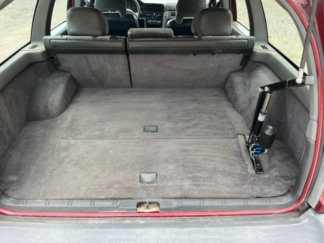 1040712-21 Volvo 850 Estate 2.5 10V Automatic, 144hp, 1995