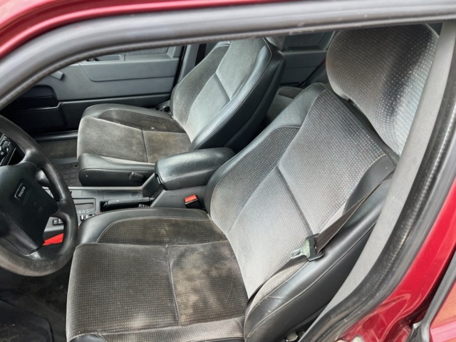 1040712-23 Volvo 850 Estate 2.5 10V Automatic, 144hp, 1995