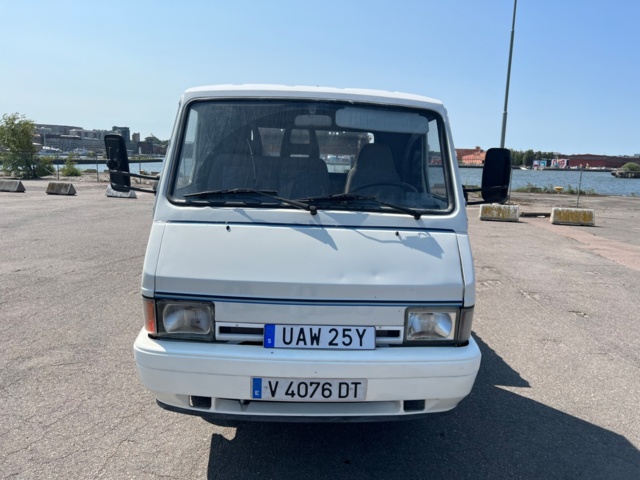 704146-8 Nissan Trade 3,0 D biltransport - 1998