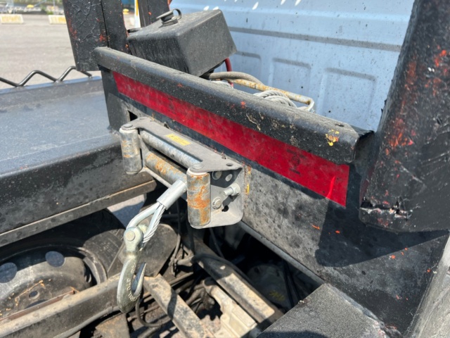 704146-17 Nissan Trade 3,0 D biltransport - 1998