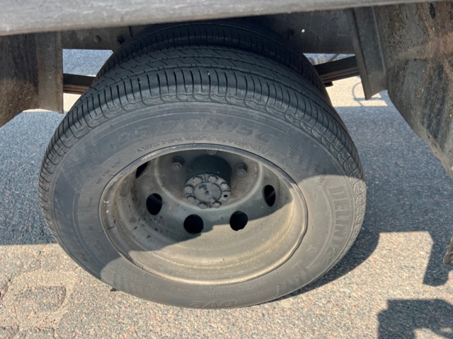 704146-19 Nissan Trade 3,0 D biltransport - 1998