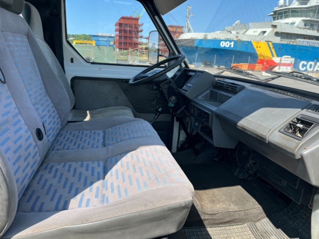 704146-21 Nissan Trade 3,0 D biltransport - 1998