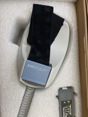 1038639-11 BTL EMSculpt maskin med tillhörande tillbehör