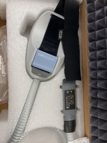 1038639-21 BTL EMSculpt maskin med tillhörande tillbehör