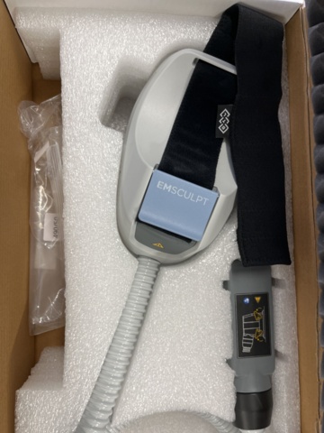 1038639-22 BTL EMSculpt maskin med tillhörande tillbehör