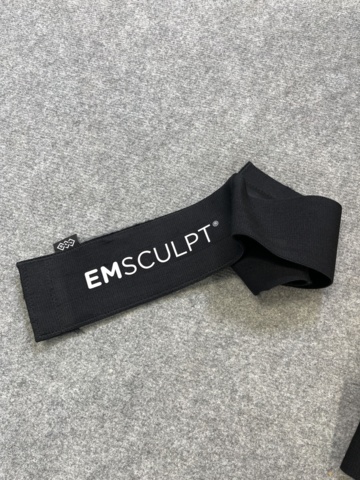 1038639-27 BTL EMSculpt maskin med tillhörande tillbehör