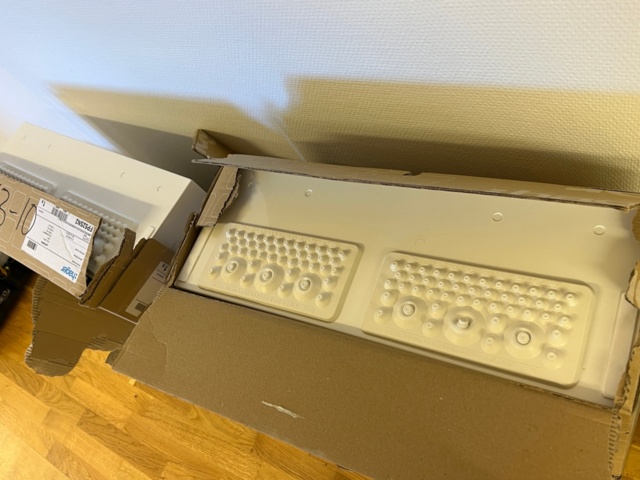 1024225-4 Electric cabinet 2 Hager