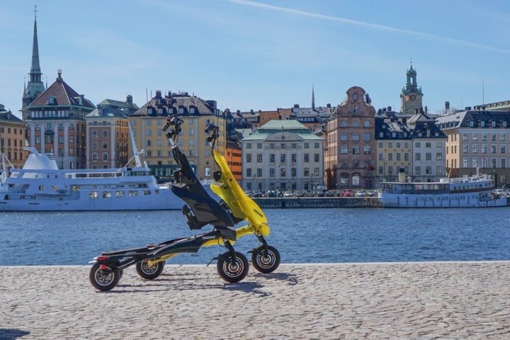 1041446-1 Trikke, fully electric vehicle/scooter, new, Blue